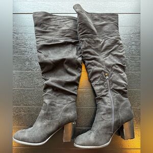 Above the knee black suede wide calf chunky heel women’s boots size 10